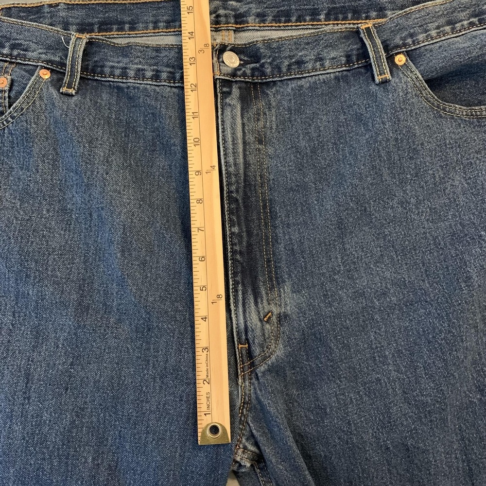 Levis 550 Relaxed Fit Tapered Jeans Mens 52x30 Blue Medium Wash Denim Pants - Picture 6 of 12